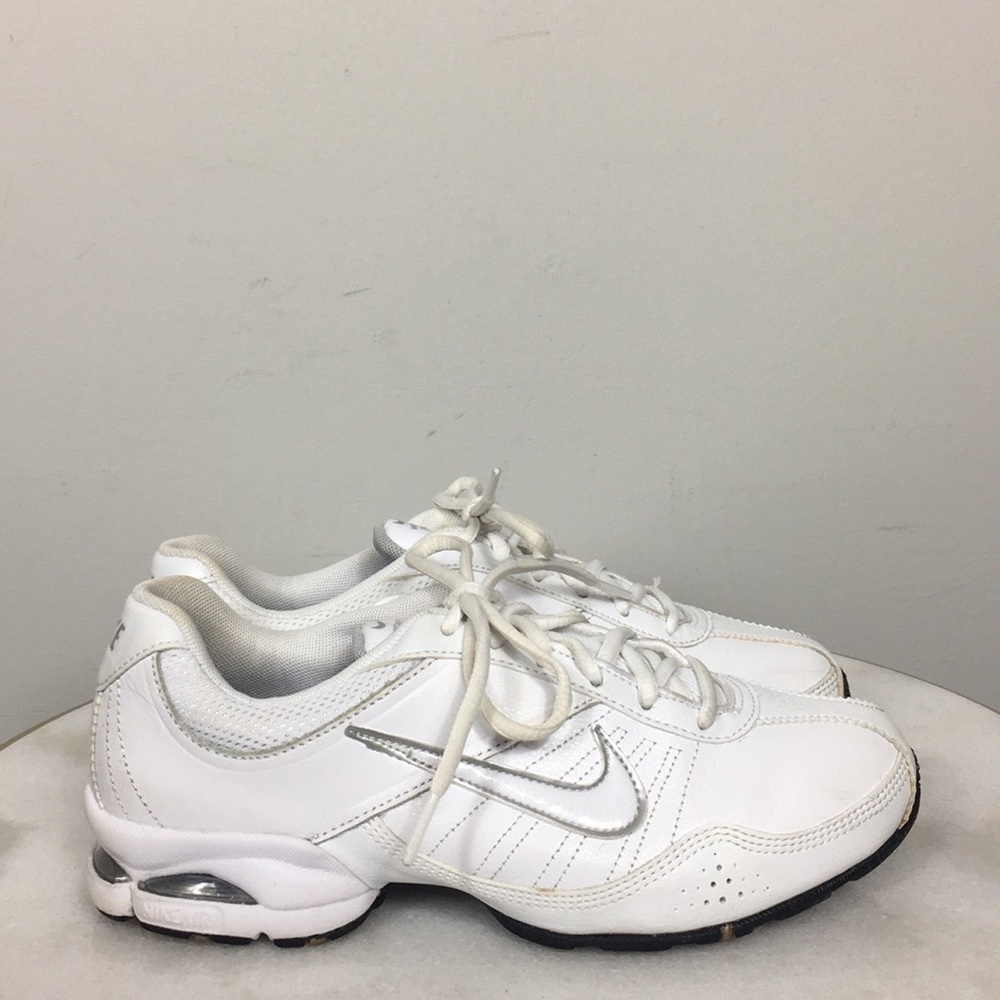 Nike Women’s Air Exceed Leather Training Sneaker 8